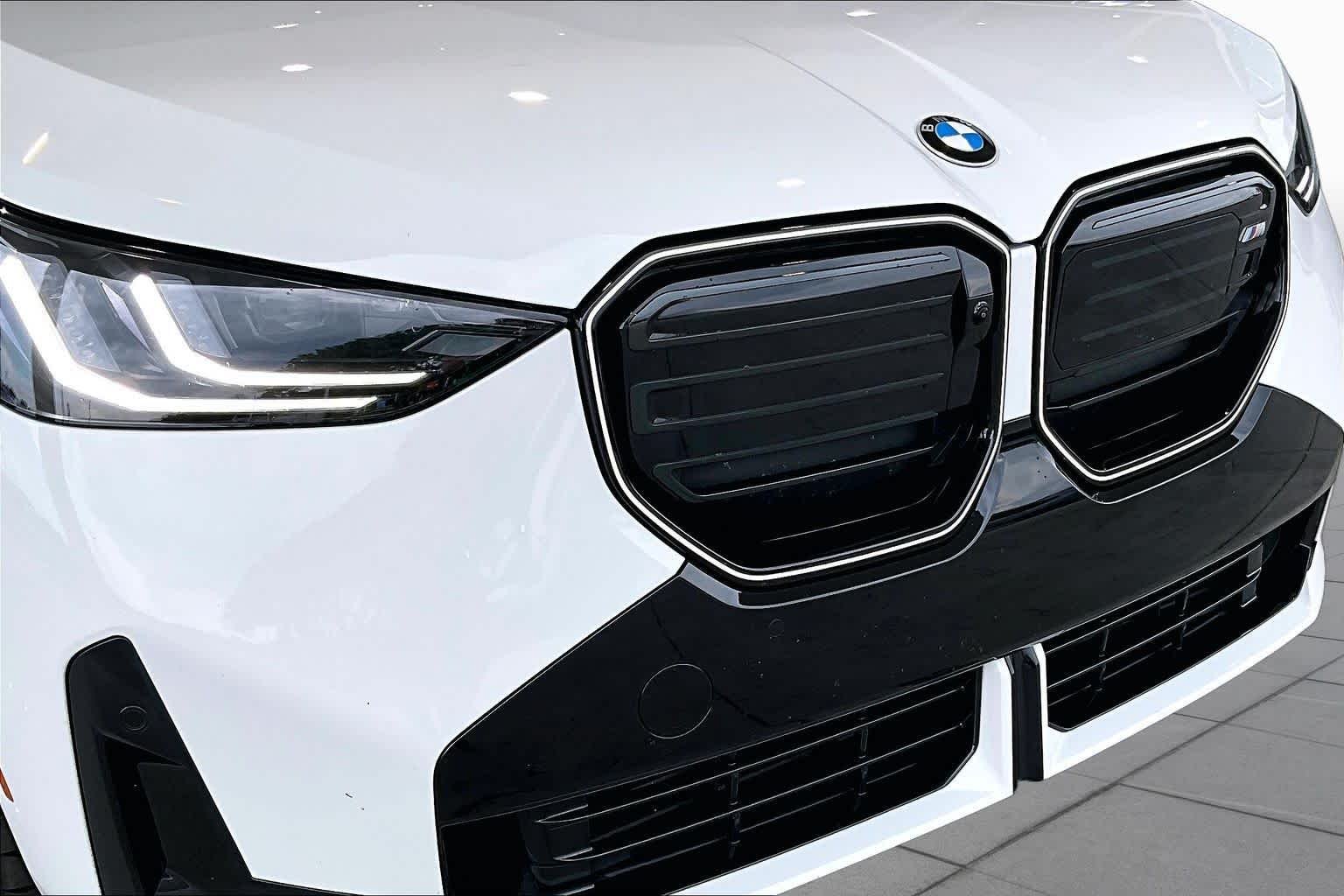 Certified Used 2026 Alpine White BMW M50 xDrive image 29