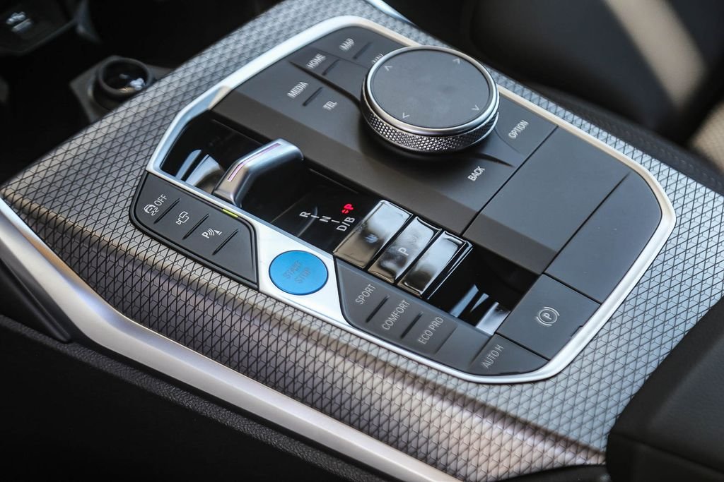 New 2026 Alpine White BMW eDrive40 image 15