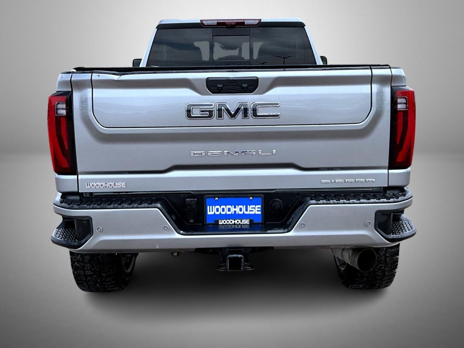 Used 2025 Silver GMC Denali Ultimate image 6