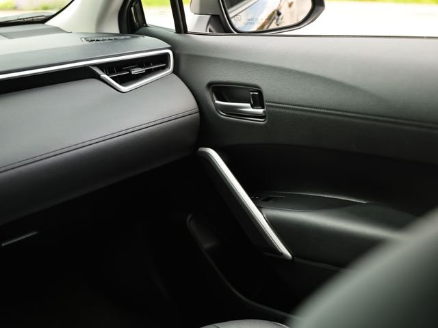Used 2026 Jet Black Toyota XLE image 28