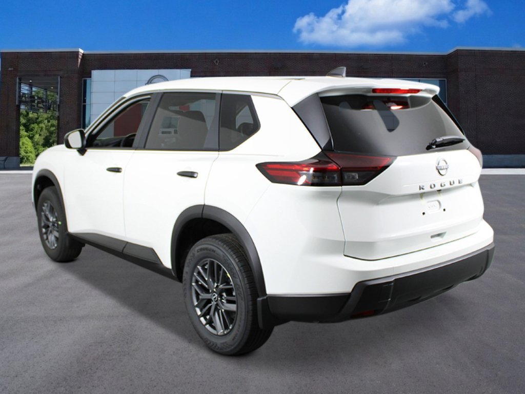 New 2026 Glacier White Nissan S image 3