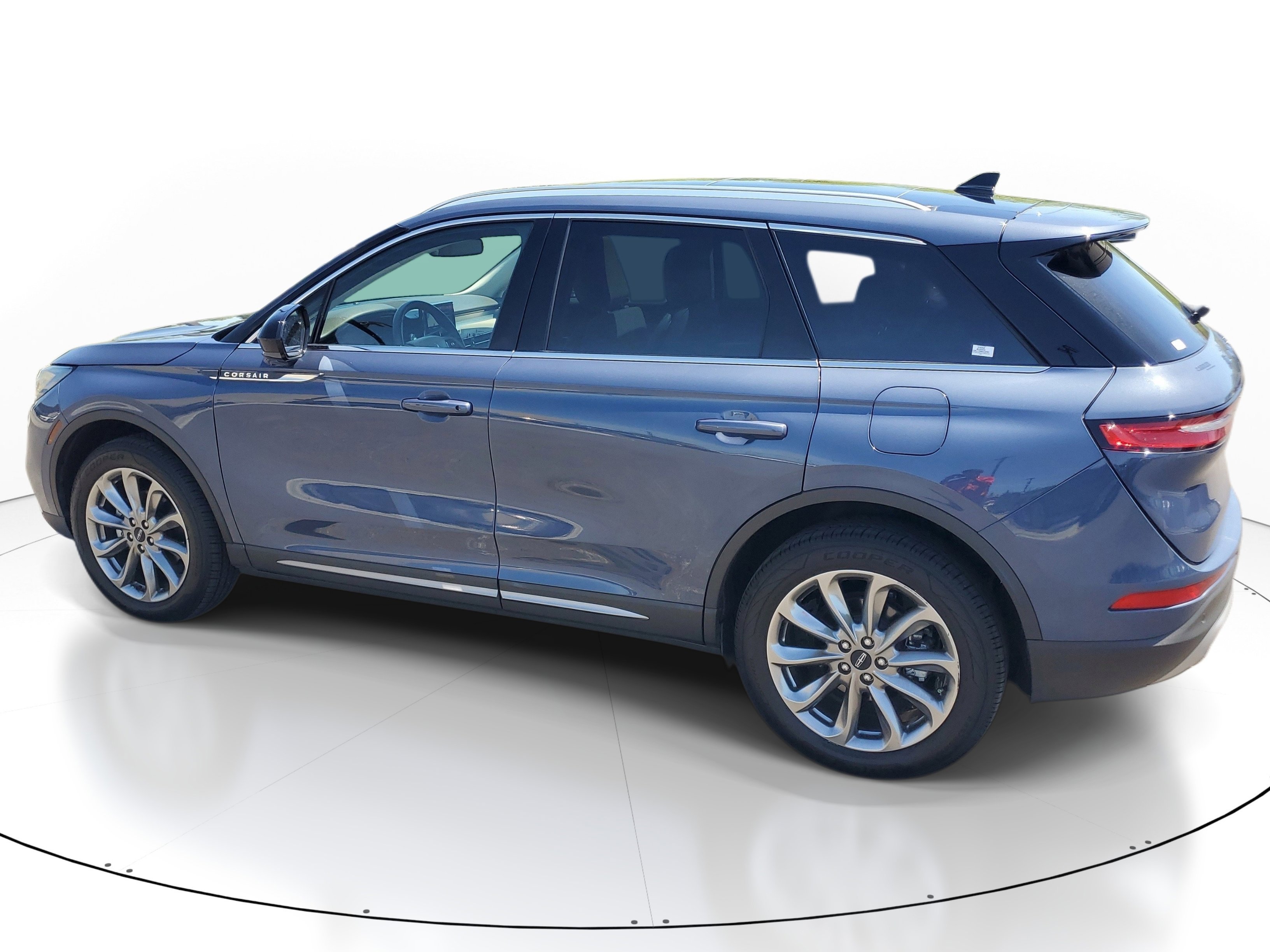 Used 2022 Gray Lincoln Standard image 4