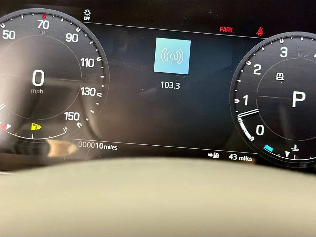 New 2026 Borasco Grey Land Rover X-Dynamic SE image 12