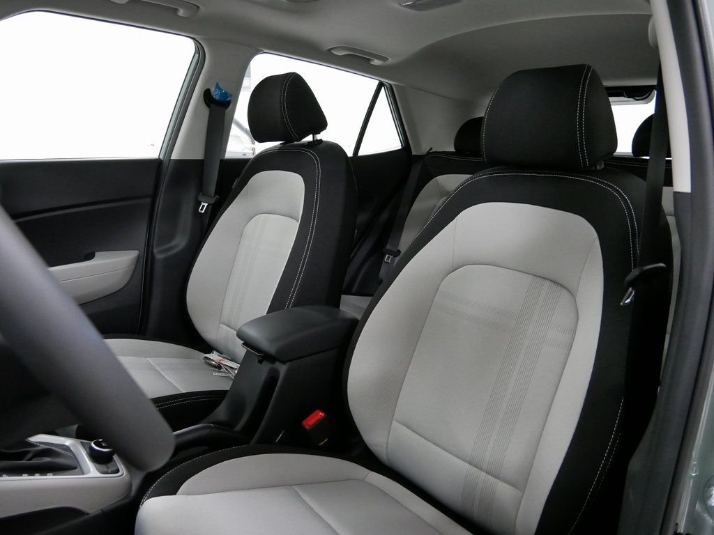 Certified Used 2025 Green Hyundai SEL image 10