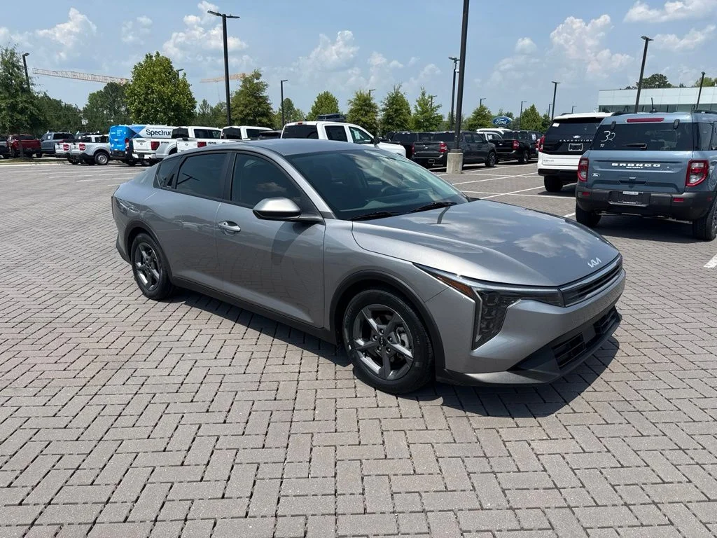 Used 2025 Gray Kia LXS image 1
