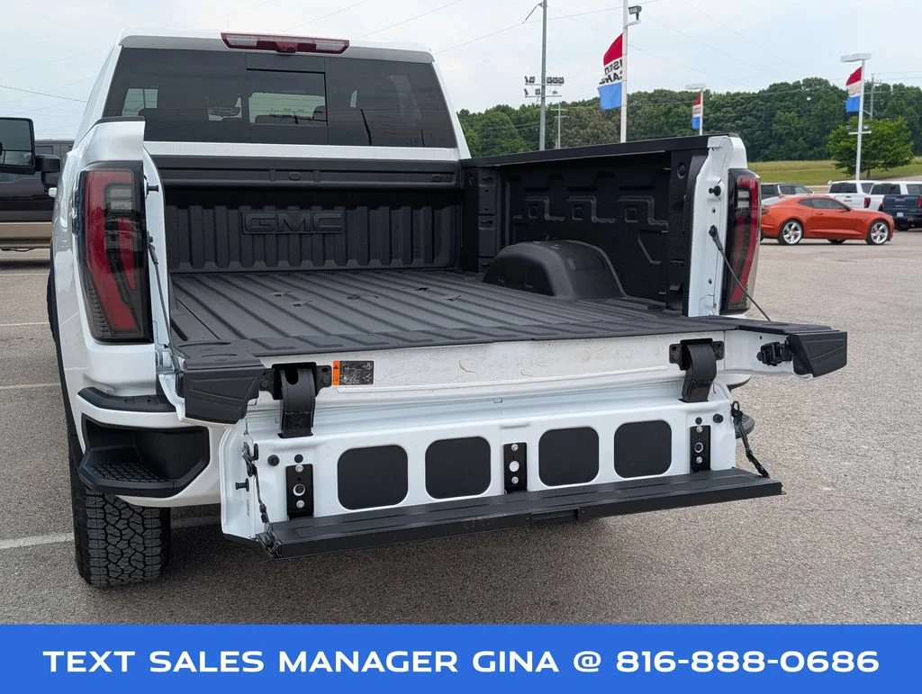 New 2026 Summit White GMC AT4 image 17