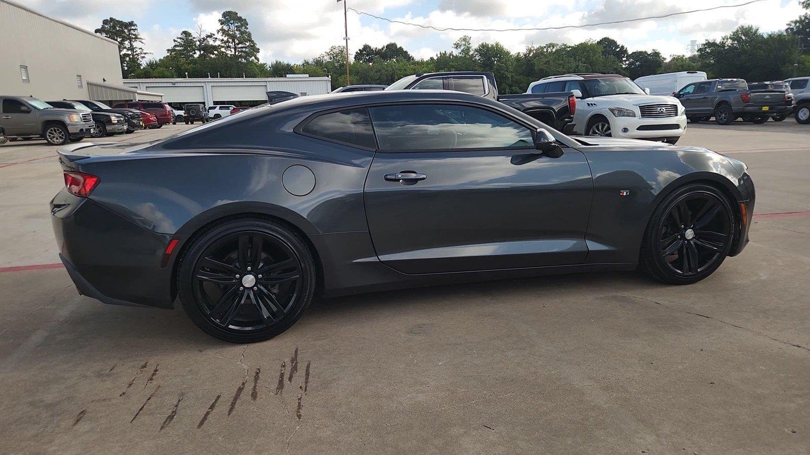 2018 Chevrolet Camaro 1LT - Photo 9
