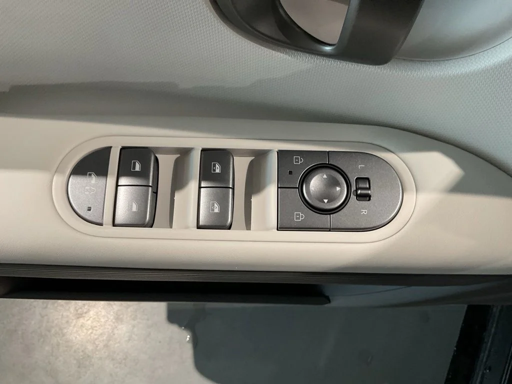 New 2026 Black Hyundai SEL image 11