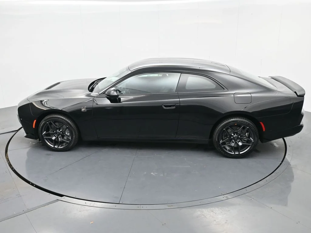 New 2026 Diamond Black Crystal Pearlcoat Dodge Scat Pack image 29