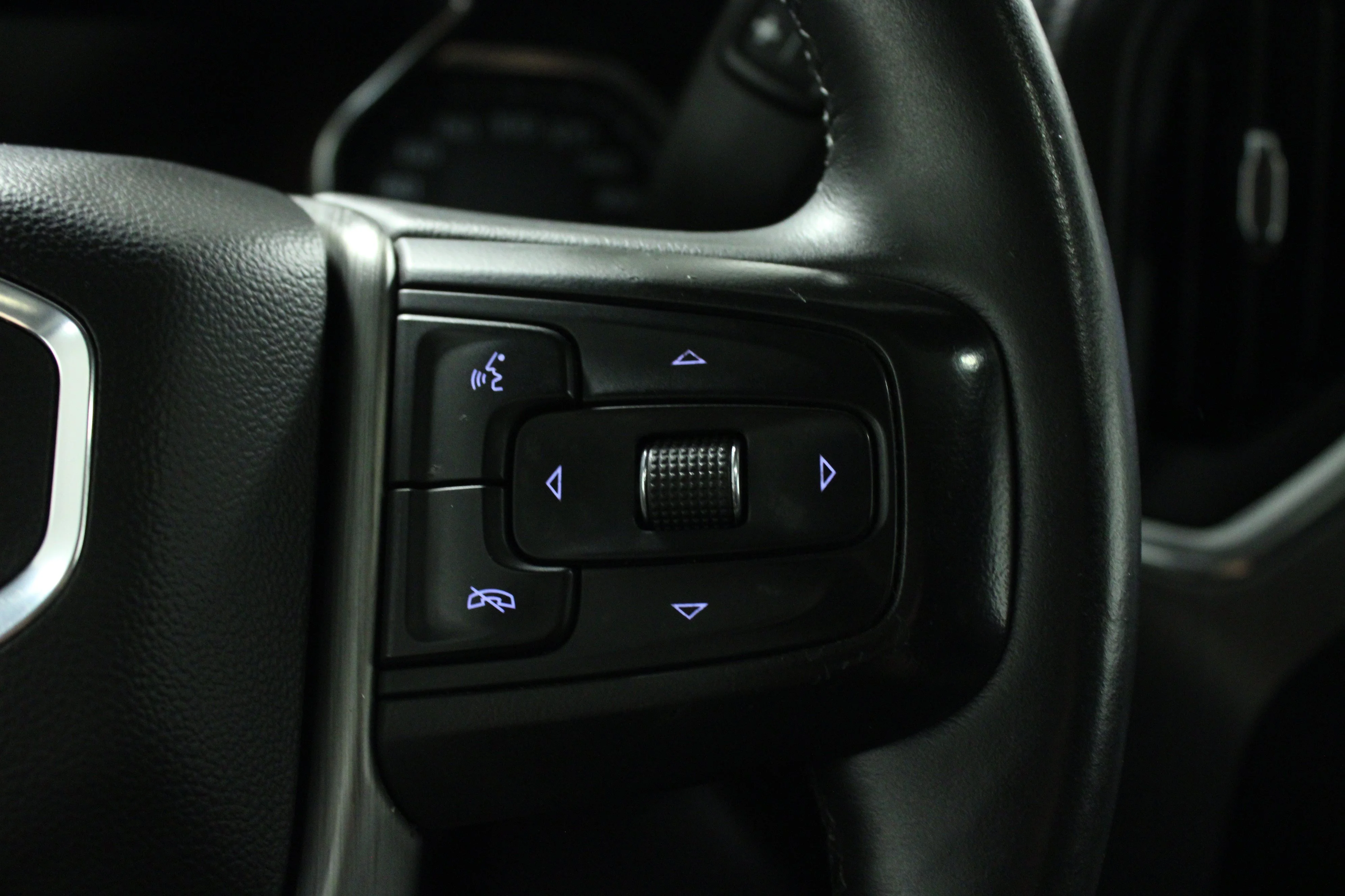 Used 2023 Summit White GMC Denali image 21