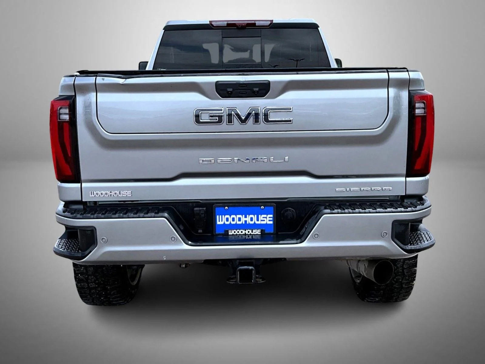 Used 2025 Silver GMC Denali Ultimate image 6