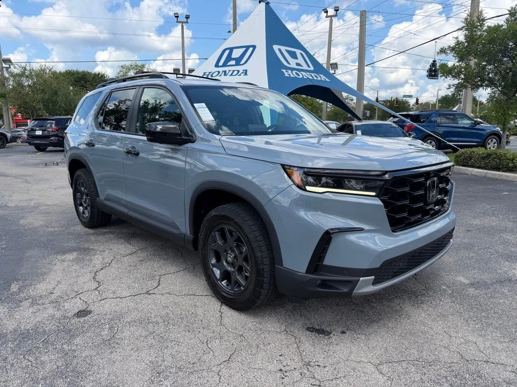 Certified Used 2025 Sonic Gray Pearl Honda AWD TrailSport image 1