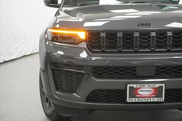 New 2026 Baltic Gray Metallic Clear-Coat Exterior Paint Jeep Laredo image 6