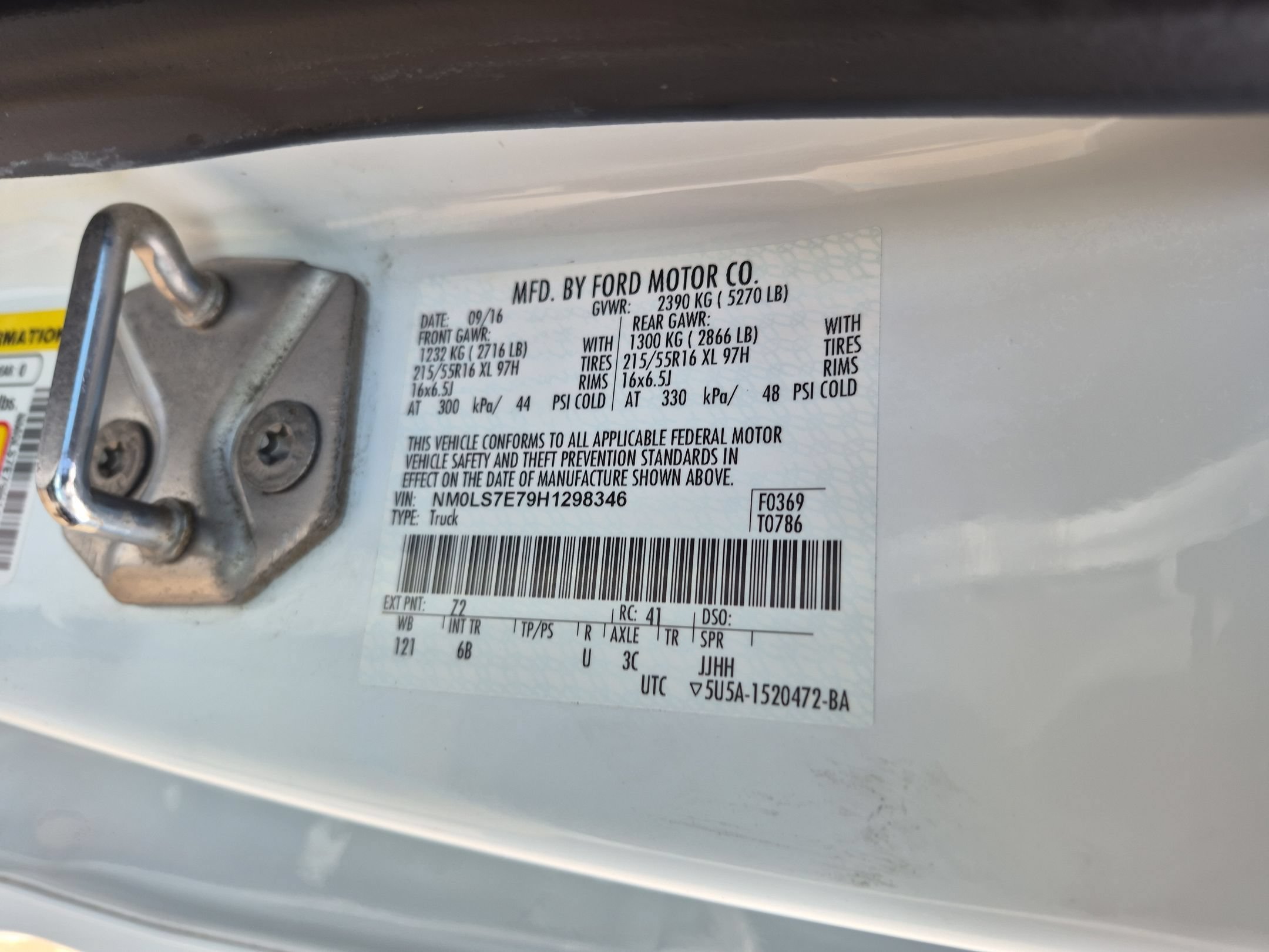 Used 2017 Frozen White Ford XL image 30