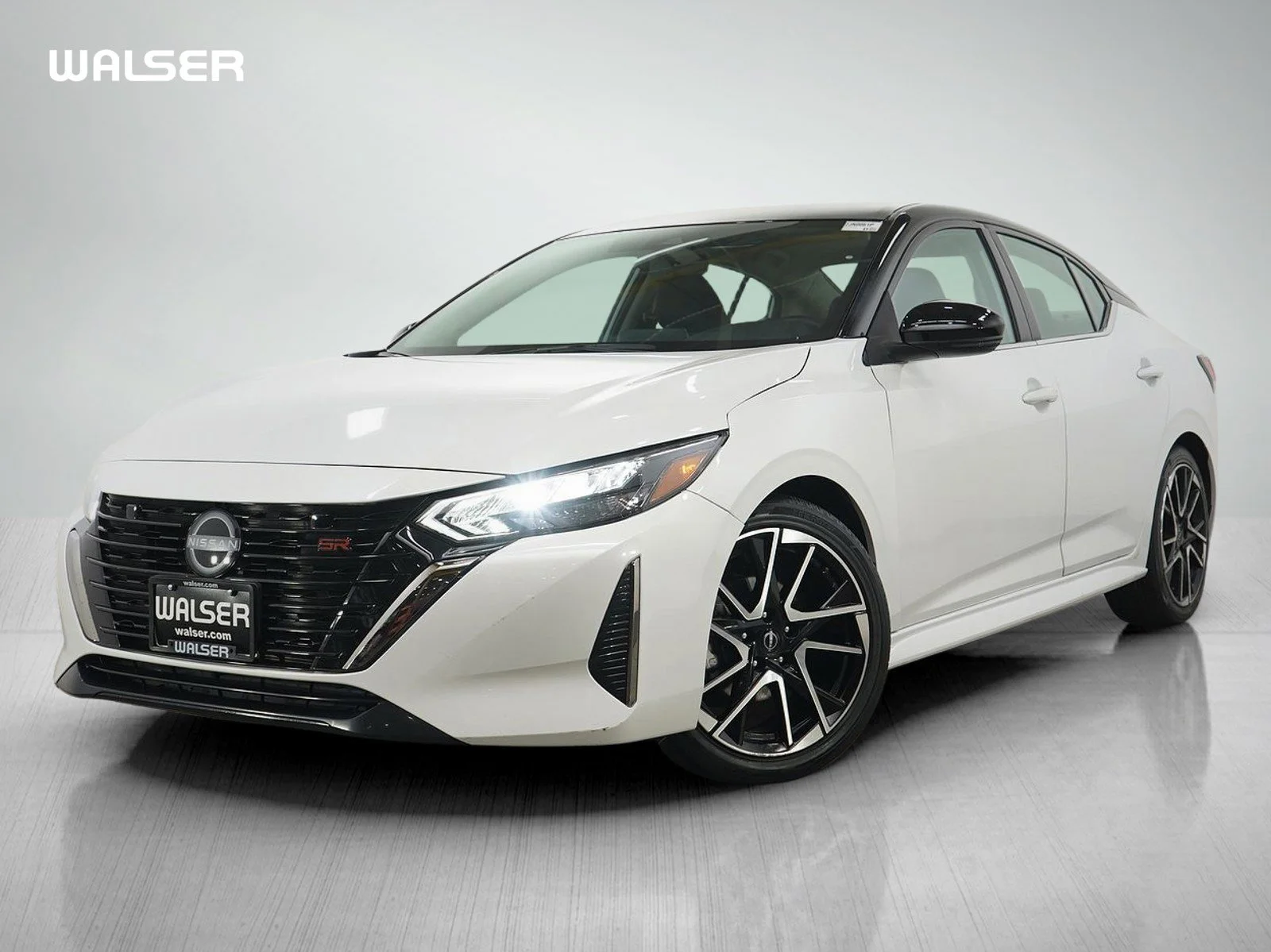 2025 Nissan Sentra SR CVT's photo