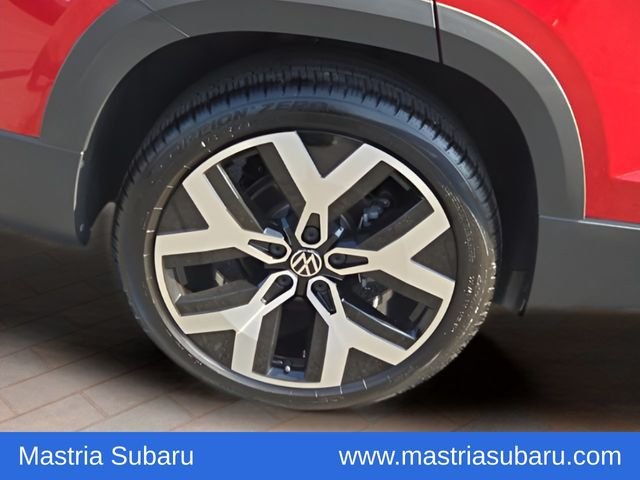 Used 2023 Red Volkswagen 1.5T SEL image 4