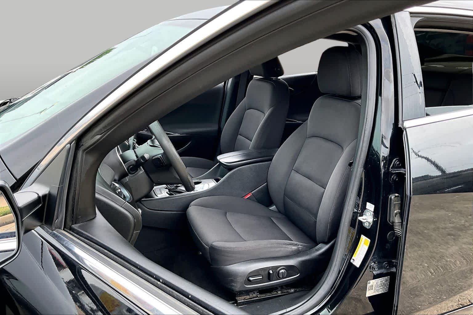 Used 2020 Mosaic Black Metallic Chevrolet LT image 8