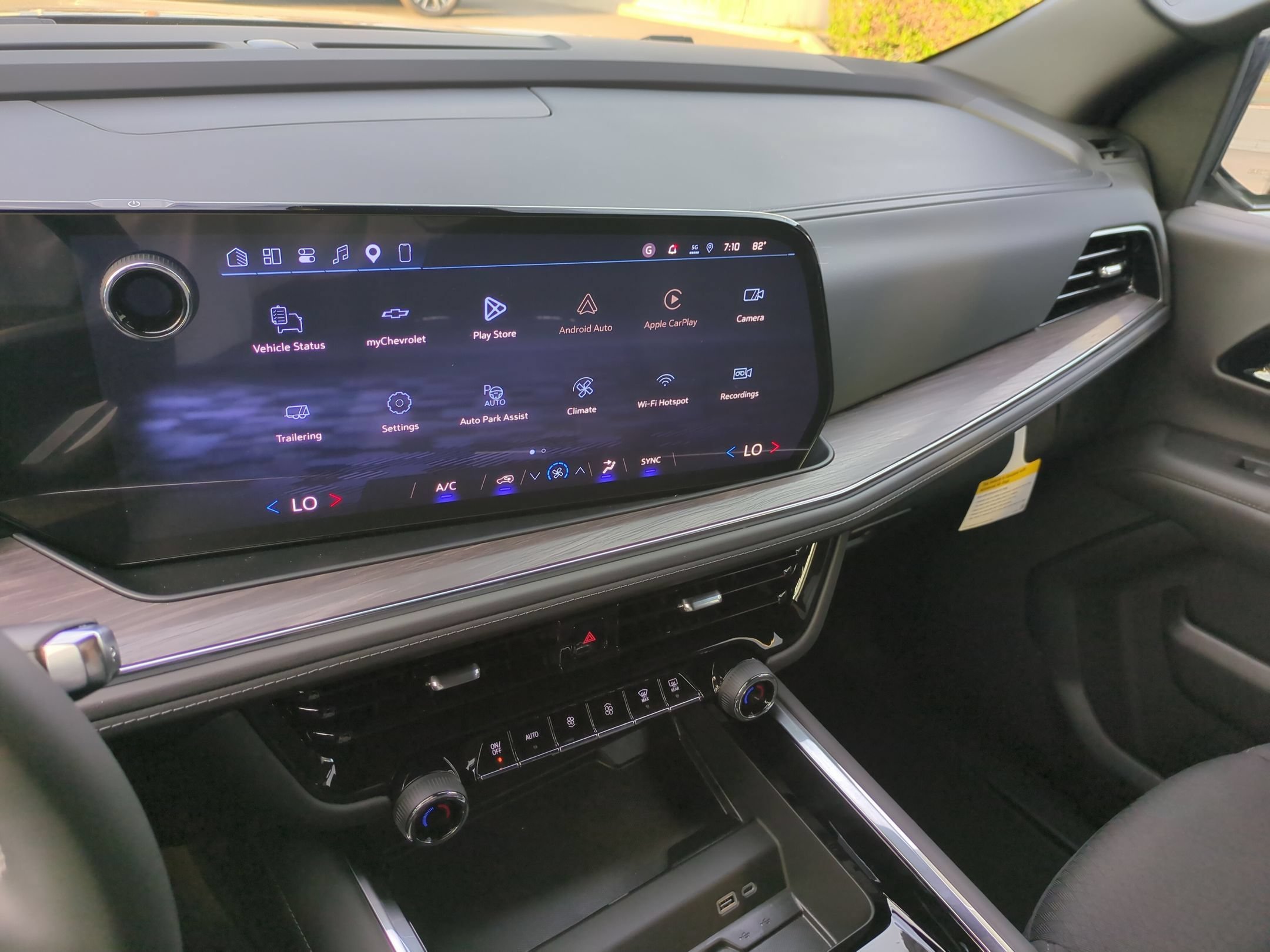 2026 Chevrolet Tahoe LS - Photo 18
