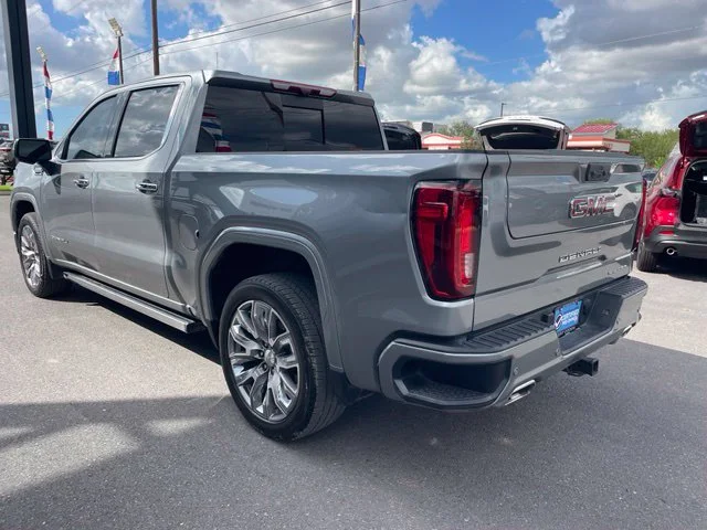 Used 2025 Silver GMC Denali image 5