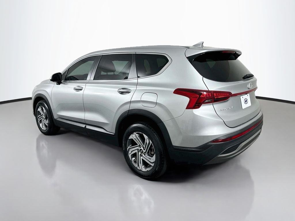 Used 2023 Silver Hyundai SE image 7