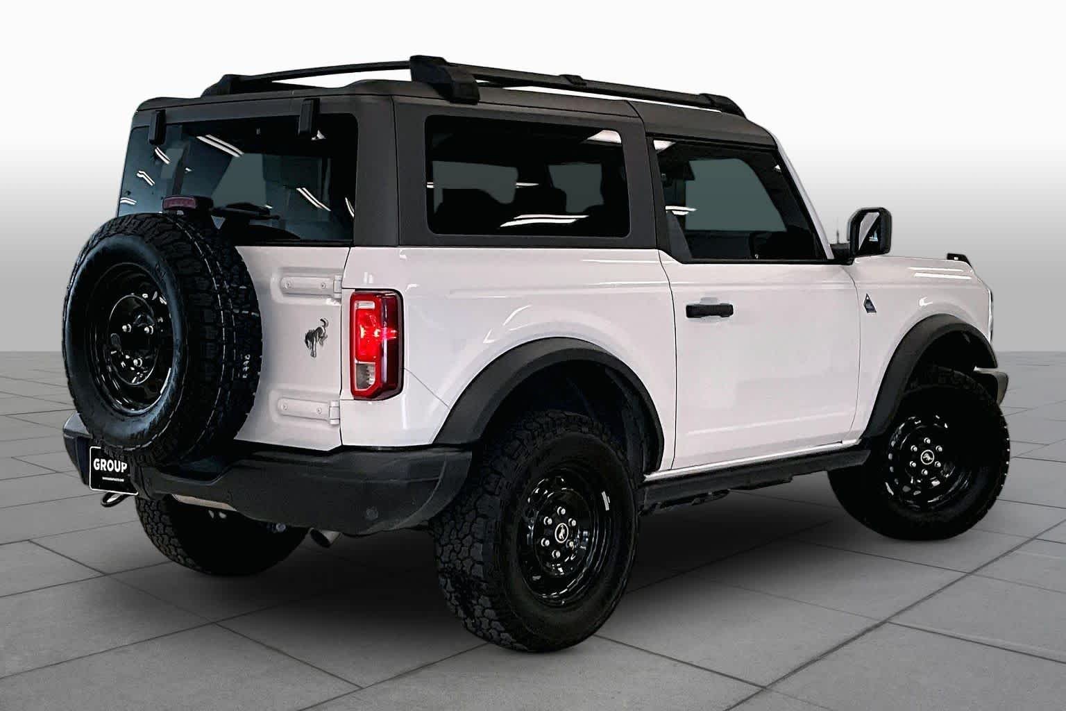 Used 2023 Oxford White Ford Black Diamond image 11