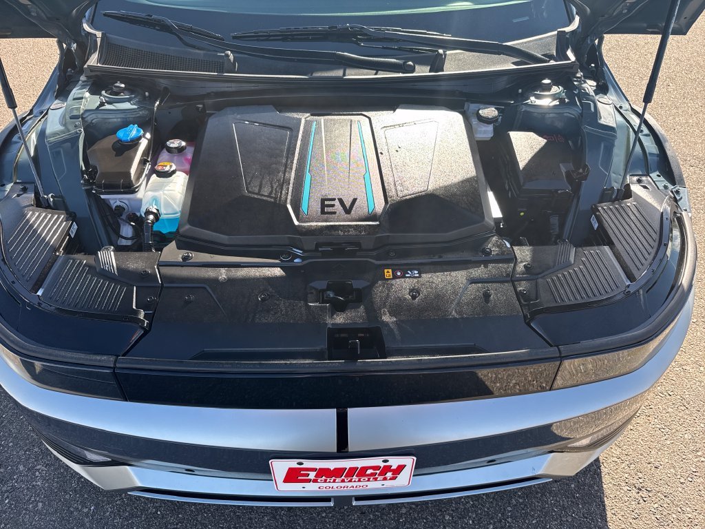 Used 2024 Digital Teal Hyundai SEL image 21