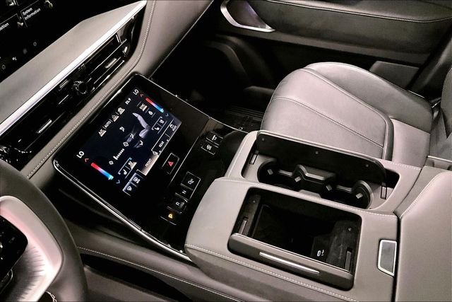 2025 INFINITI QX80 Sensory 4WD - Photo 17