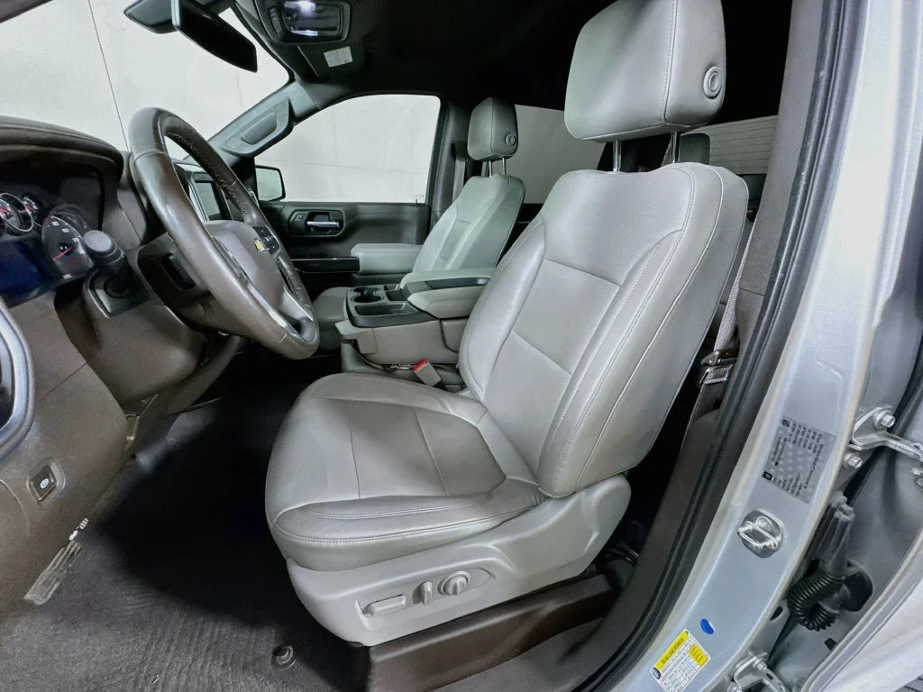 Used 2019 Silver Chevrolet LTZ image 24