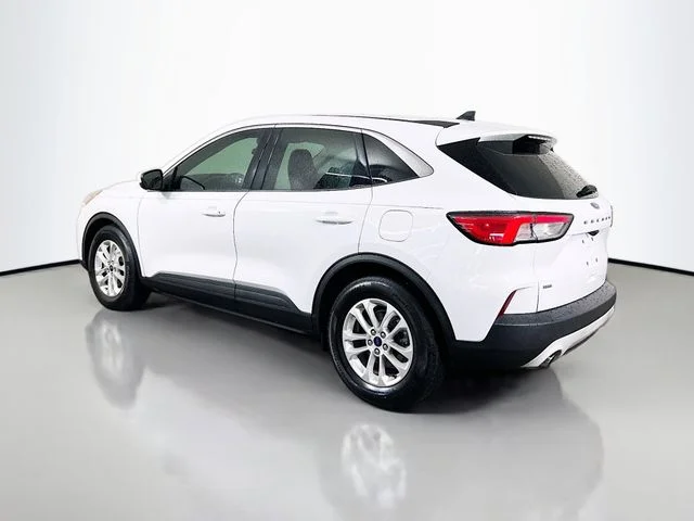 Used 2020 Oxford White Ford SE image 7