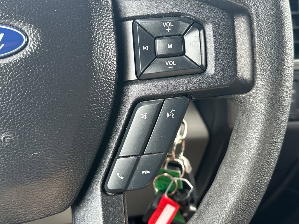 Used 2020  Ford XL image 25