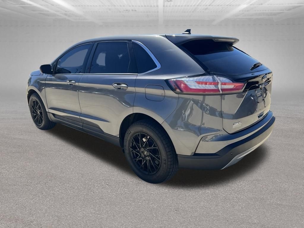 Used 2024 Gray Metallic Ford SEL image 3
