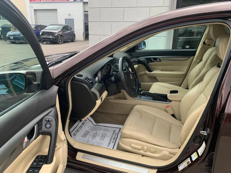 Used 2011 Maroon Acura Sedan 4D image 33
