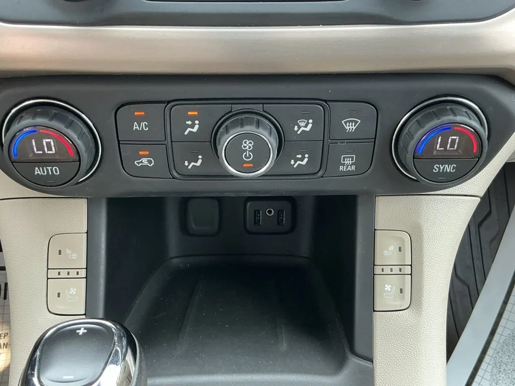 Used 2017 EBONY TWILIGHT METALLIC GMC Denali image 17