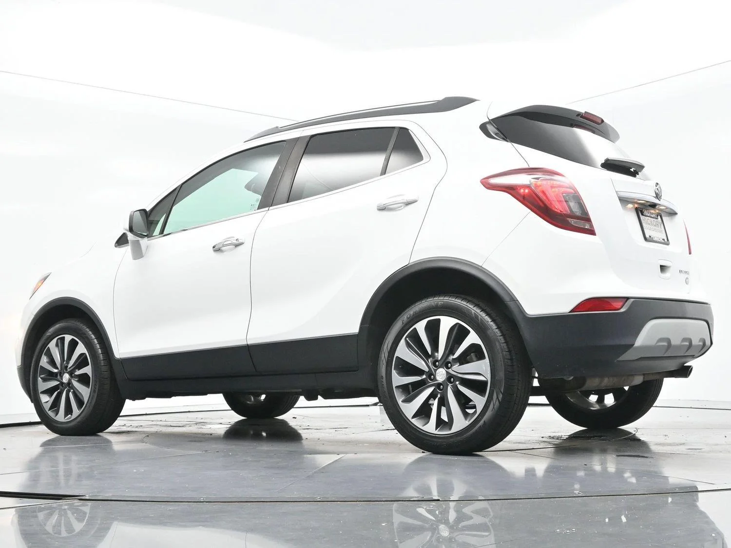 Used 2021 Summit White Buick Preferred image 43