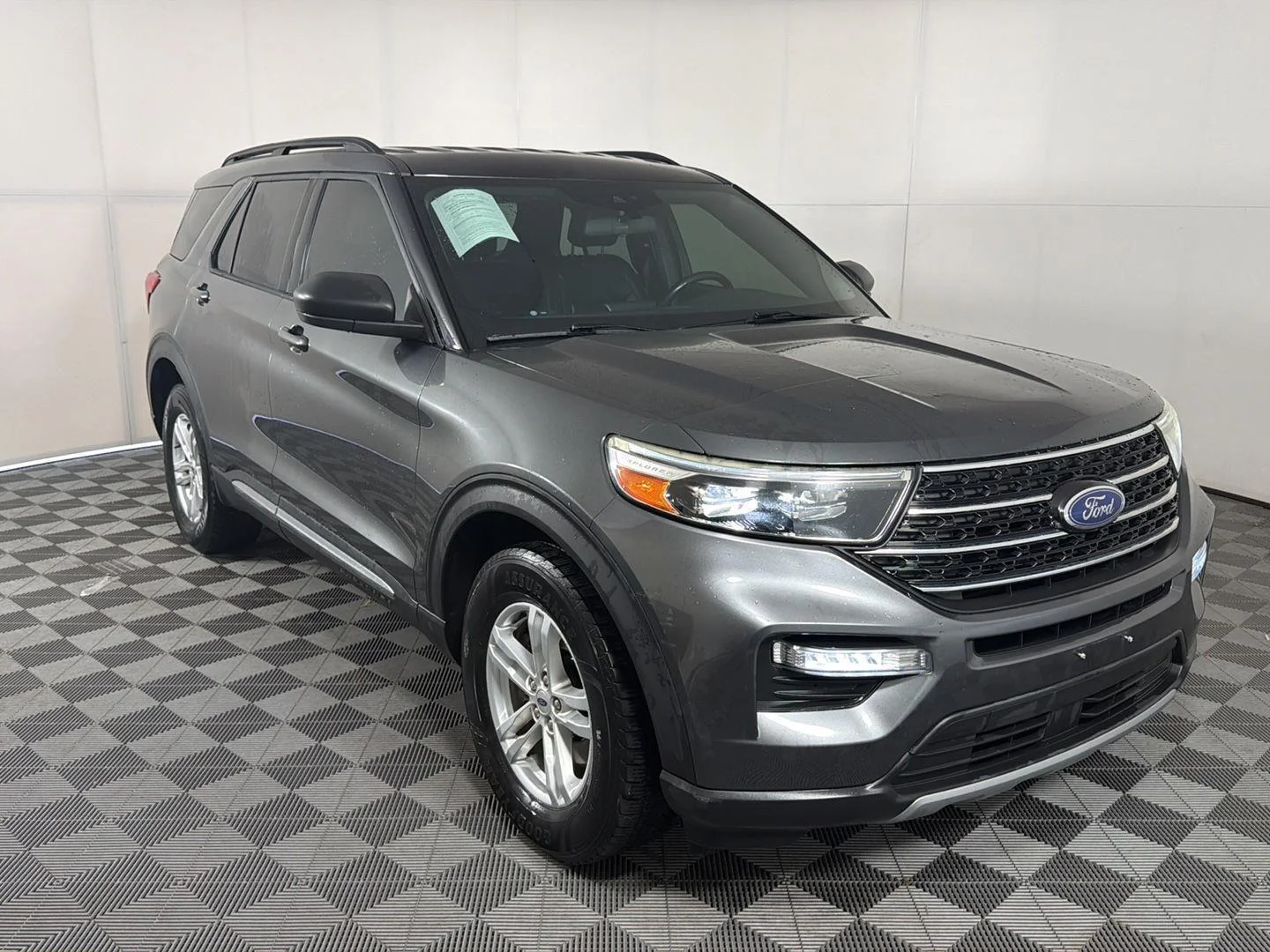 Used 2020 Magnetic Ford XLT image 5