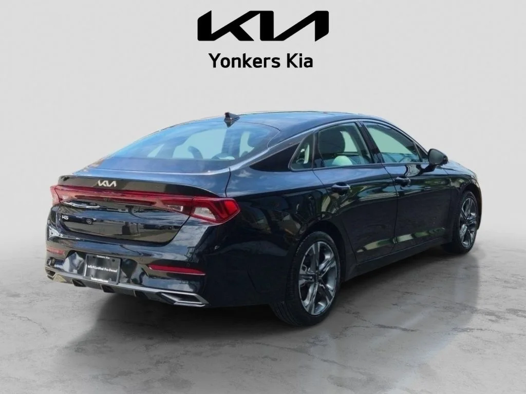 Used 2024 Black Kia EX image 5
