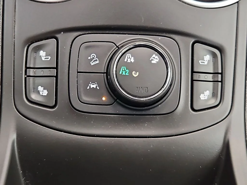 Used 2018 Quicksilver Metallic GMC SLT image 34