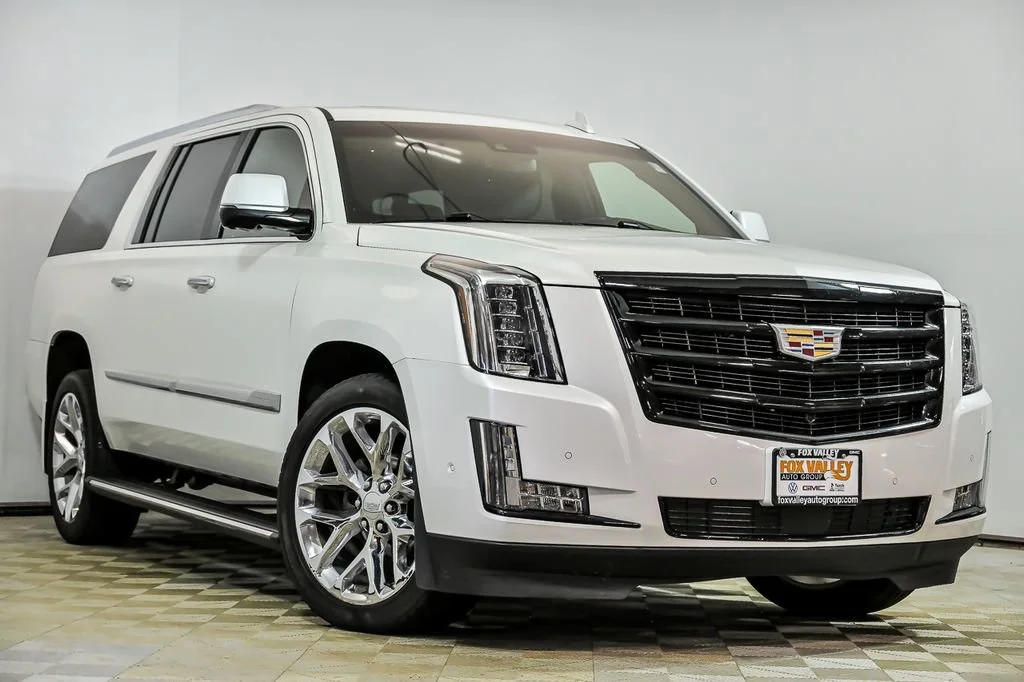 2017 Cadillac Escalade ESV AWD Platinum's photo