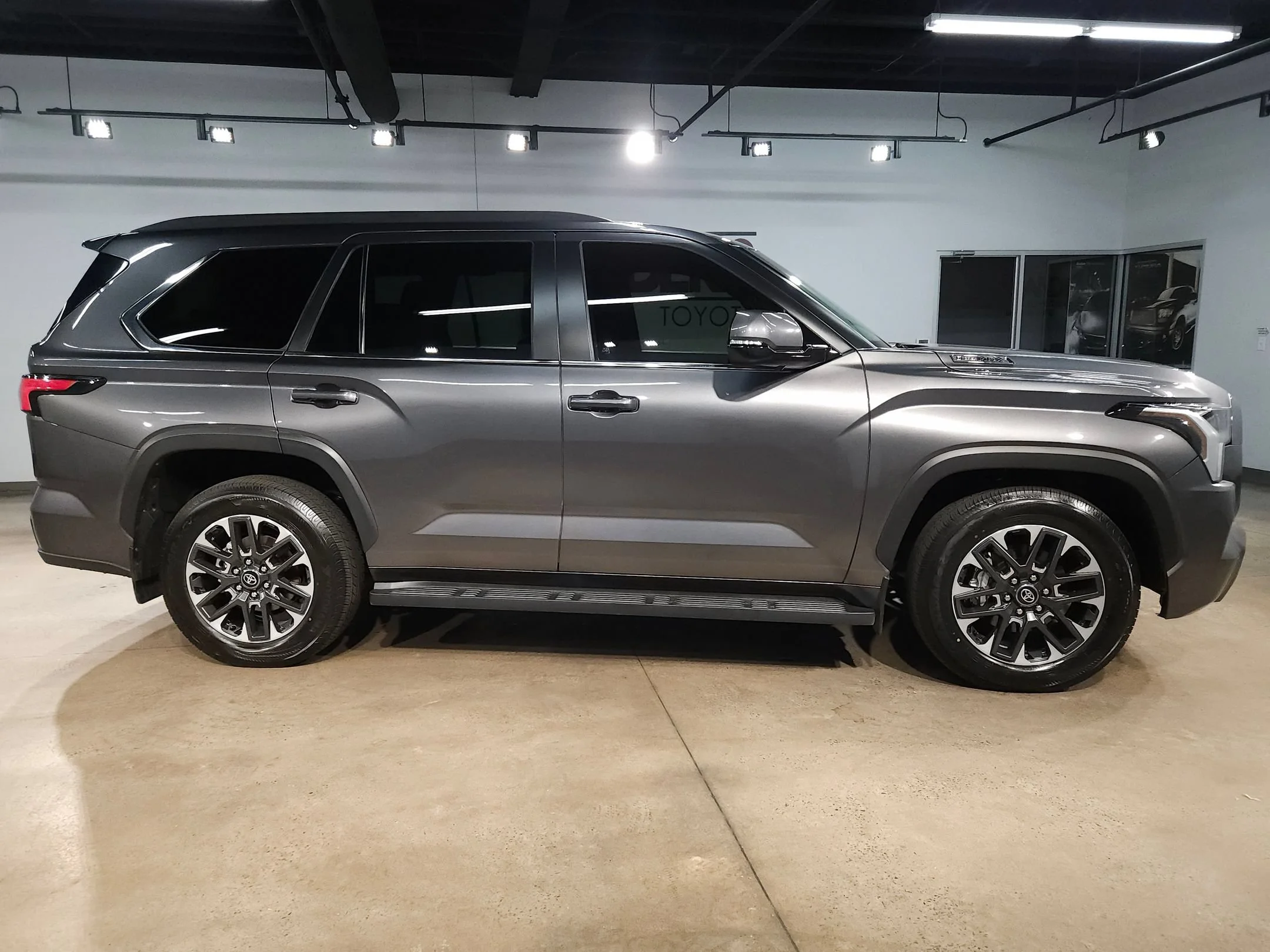2025 Toyota Sequoia SR5 - Photo 8