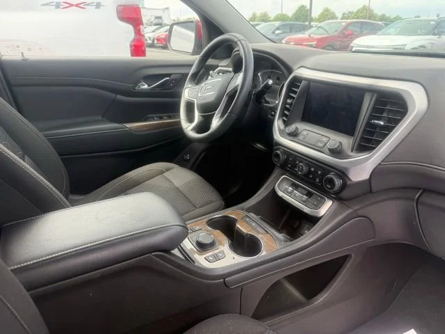 Used 2023 Volcanic Red Tintcoat GMC SLE image 6
