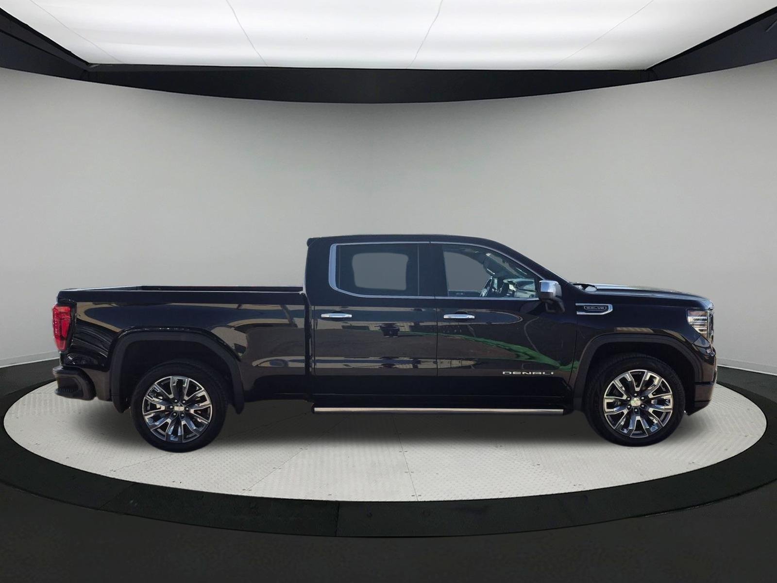 Used 2023 ONYX BLACK GMC Denali image 6