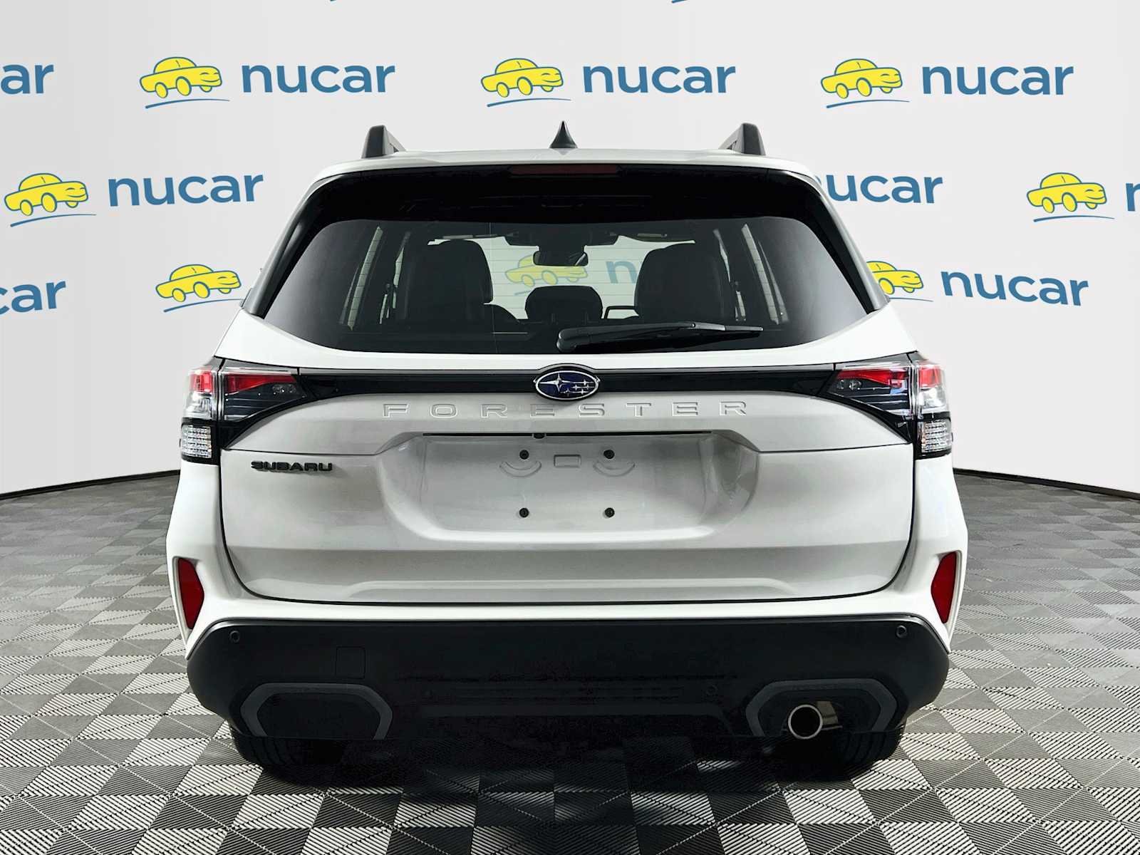 Used 2025 Crystal White Pearl Subaru Limited image 6