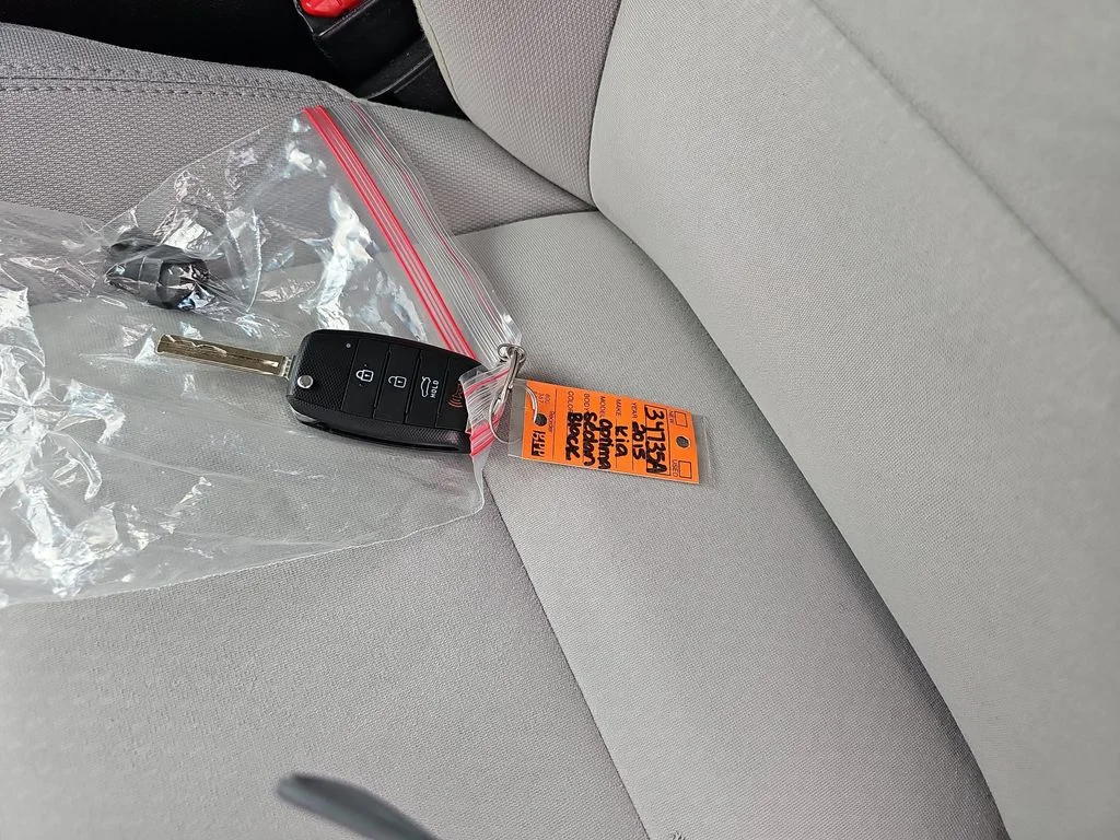 Used 2015 Black Kia LX image 31
