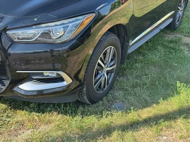 Used 2016 Black INFINITI Base image 5