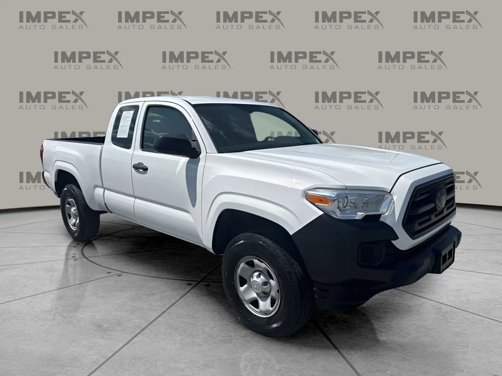 Used 2019 White Toyota SR image 7