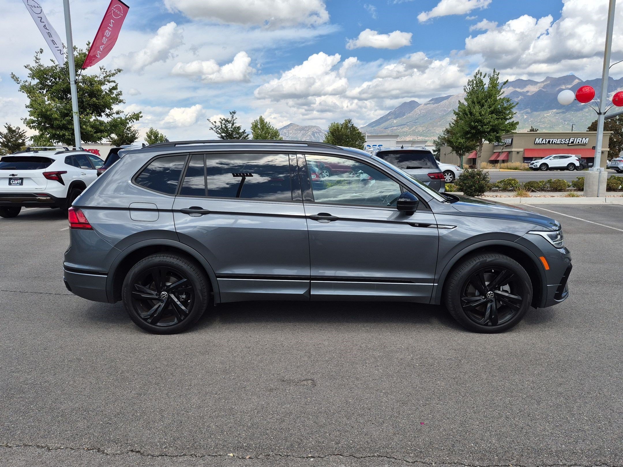 Used 2024 Platinum Gray Metallic Volkswagen SE R-Line Black image 2