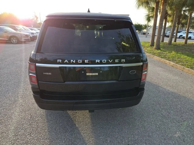 Used 2018 Santorini Black Metallic Land Rover HSE image 4