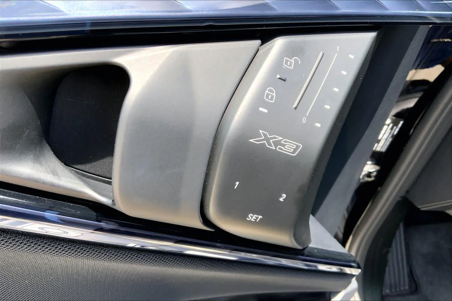 New 2025 Black Sapphire Metallic BMW 30 xDrive image 18