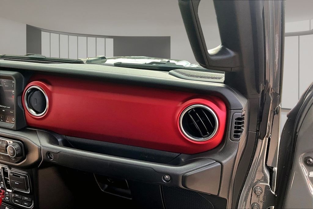 Used 2022 Gray Jeep Rubicon image 16