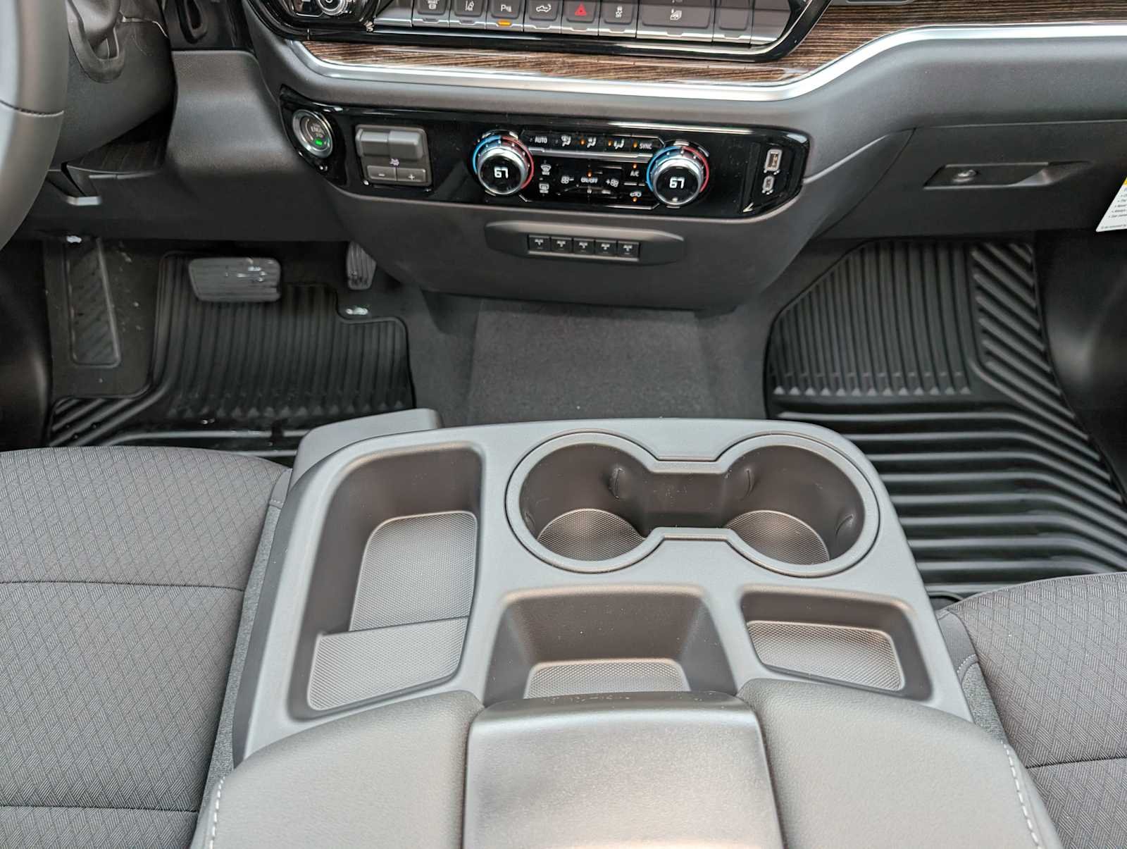 2026 GMC Sierra 3500HD SLE - Photo 16